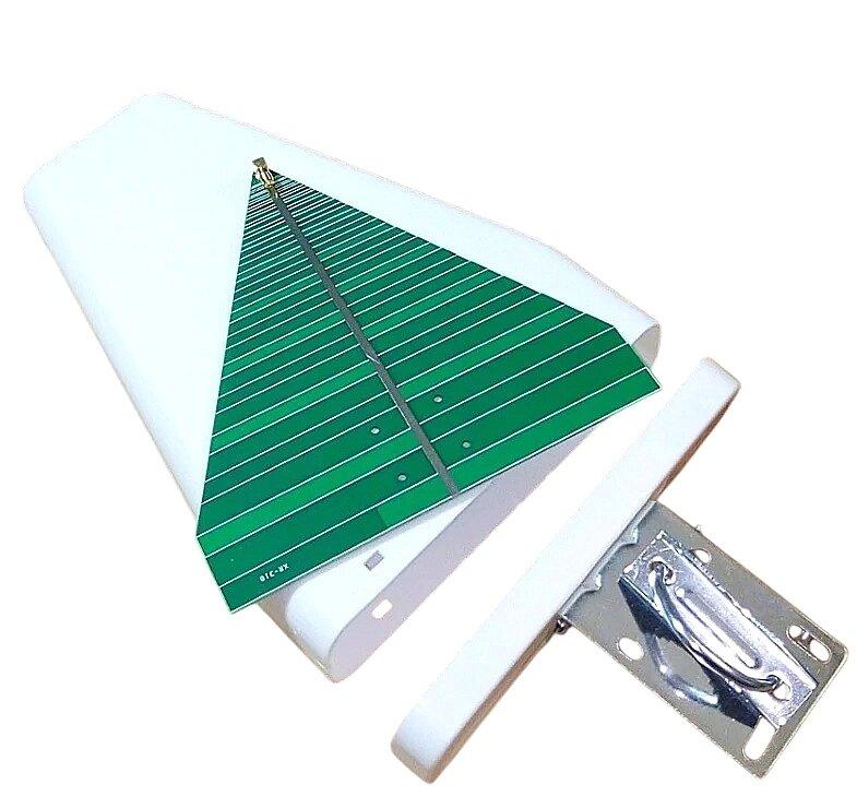 Антена 600 - 6000 МГц, 50 Вт, 6-7 dB, UWB DIXSG логоперіодична + корпус із кріпленням