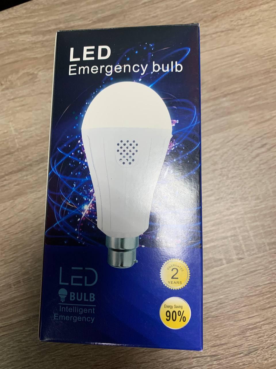 Энергосберегающая лампа 20 W с 2 сменными аккумуляторами 18650 и зарядкой, Аварийная LED лампа, фото 1