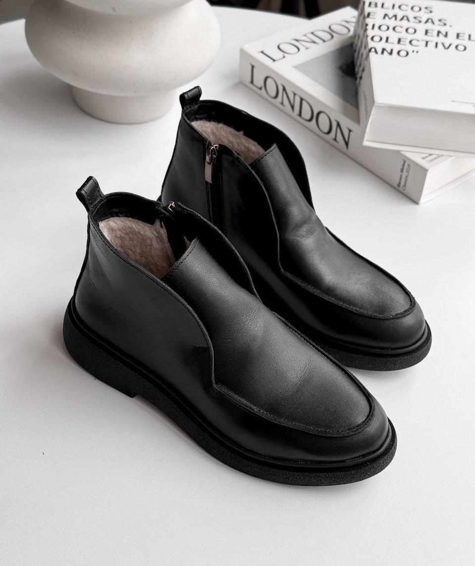 Жіночі зимові шкіряні лофери на хутрі черевики чорні натуральна шкіра