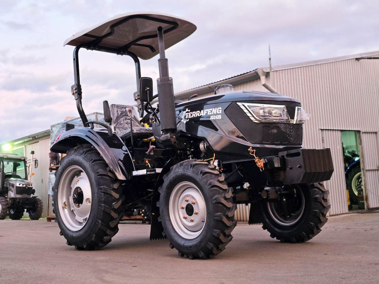 Трактор TERRAFENG 3524XR із прижимною Євро гідравлікою, навісом, реверсом, мости від 50ки, фото 1