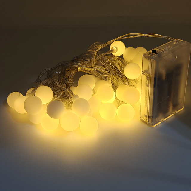 Гірлянда кульки, що світяться, тепле світло 6 м – працює від батарейок Гірлянда кульки тепле світло на батарейках 6 метрів