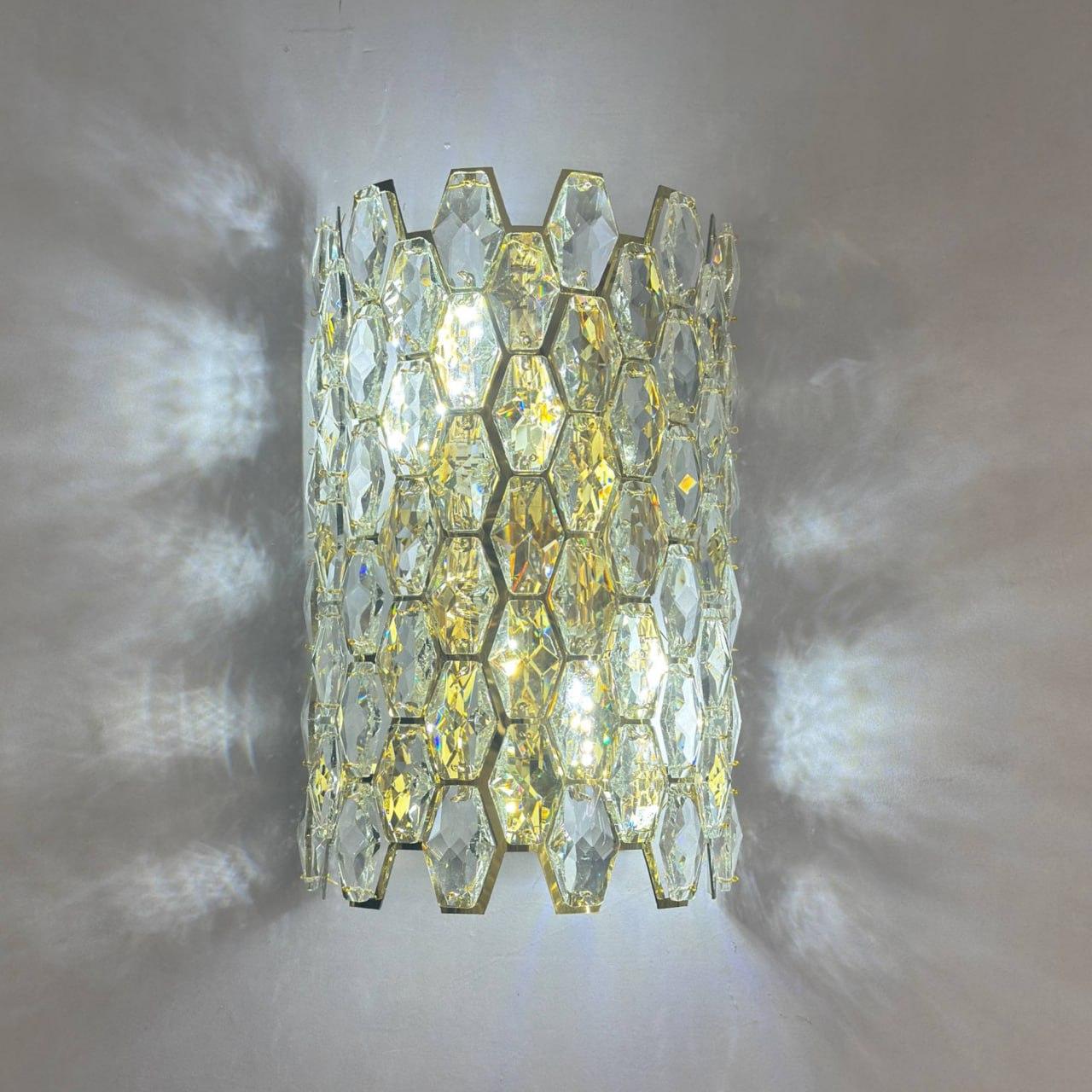 Настінний світильник з гексагональним кришталем 3 лампи E14