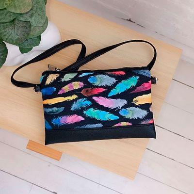 Клатч через плече Кольорове пір'я на чорному фоні, фото 1