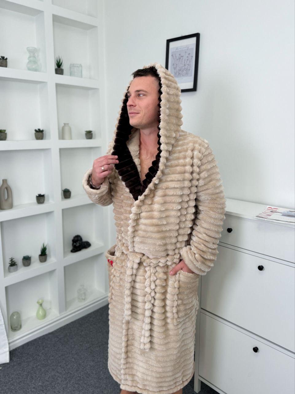 Чоловічий довгий халат з чобітками Шарпей бежевого кольору, фото 1