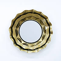 Настінне дзеркало з широкою рамою з металу d74.5 см