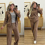 Кавовий теплий жіночий костюм на змійці з капюшоном зі щільного трикотажу, фото 3