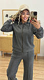 Сірий теплий жіночий костюм на змійці з капюшоном зі щільного трикотажу, фото 4