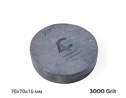 Камінь для заточки сокир круглий PUCK (BBW) 70х70х16 мм, 3000 Grit