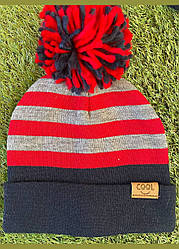 Шапка на хлопця в смужку з бабоном C&A, розмір уні