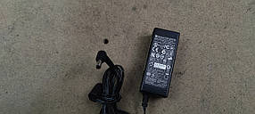 Зарядний пристрій Hoioto ADS-40SG-19-3 19030G 19 V 1.58A 30 W No 241504110