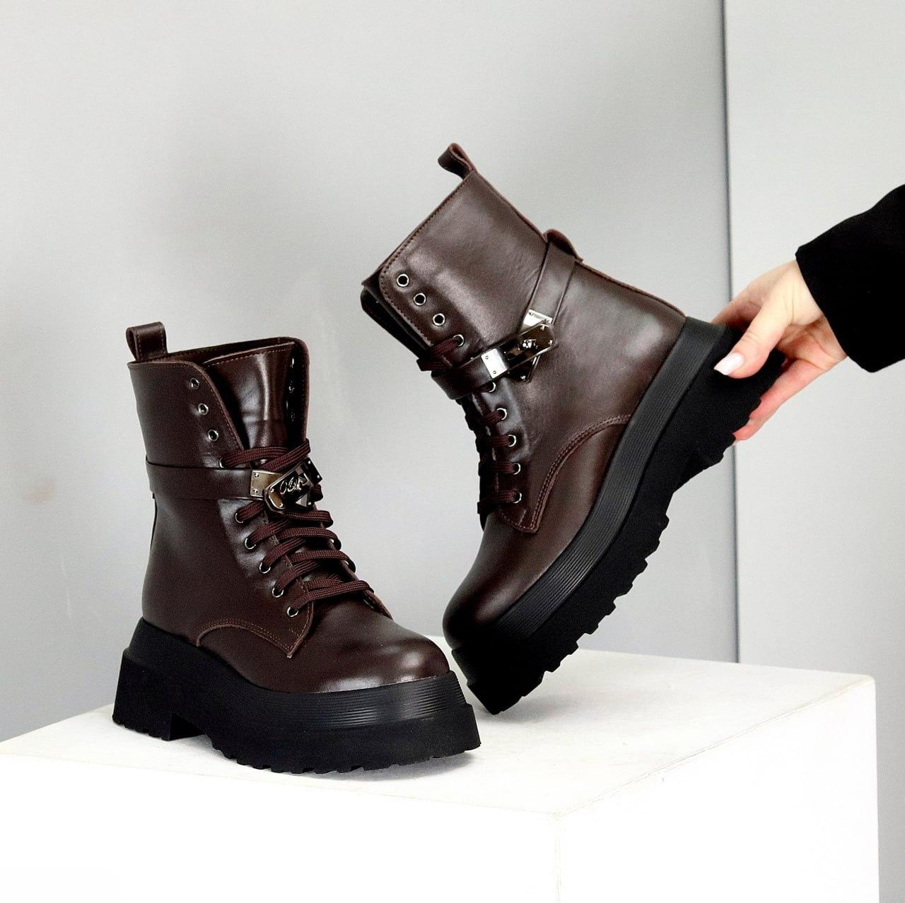 Жіночі зимові черевики на масивній підошві молодіжні коричневі натуральна шкіра