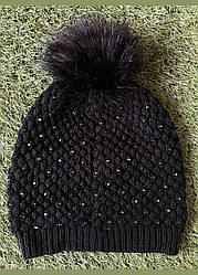 Жіноча шапка з короткими каменями C&A