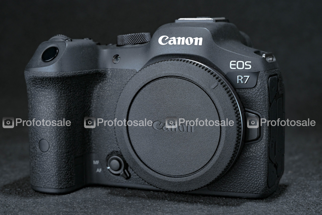 Фотоапарат Canon EOS R7, фото 1