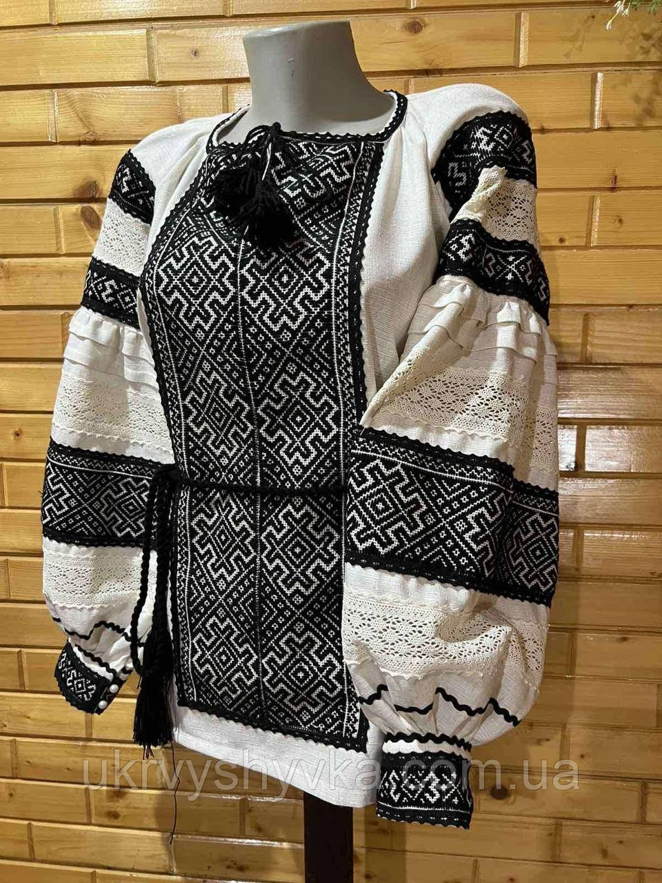 Блузка вишиванка ручна вишивка "Берегиня у чорному”, фото 1