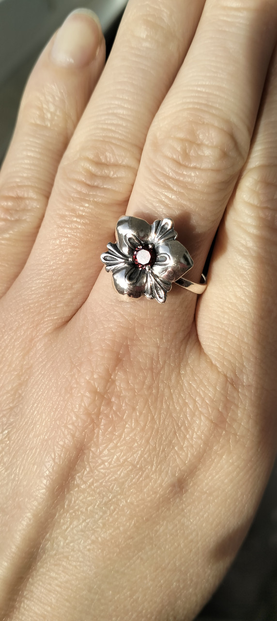 Ніжне срібне кільце у вигляді квітки, фото 1