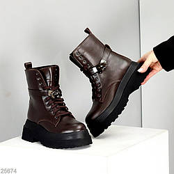 Круті високі шоколадні черевики з ремінцем натуральна шкіра зима 37