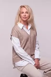 Жіночий в’язаний жилет прямого силуету MKLN2504-25 NITA