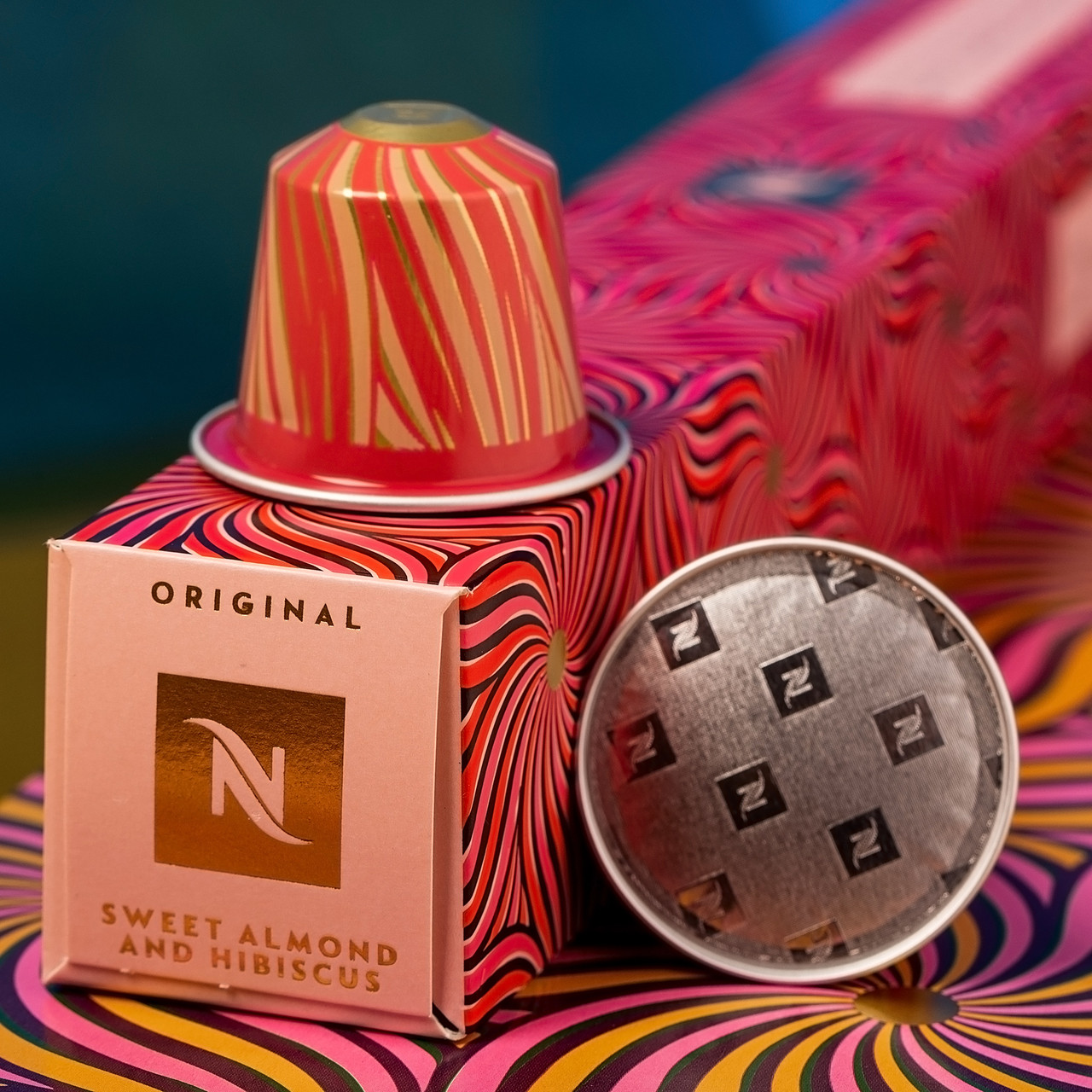 Nespresso капсули Festive Collection Flavoured Sweet Almond & Hibiscus Limited Edition , Швейцария (10шт), фото 1
