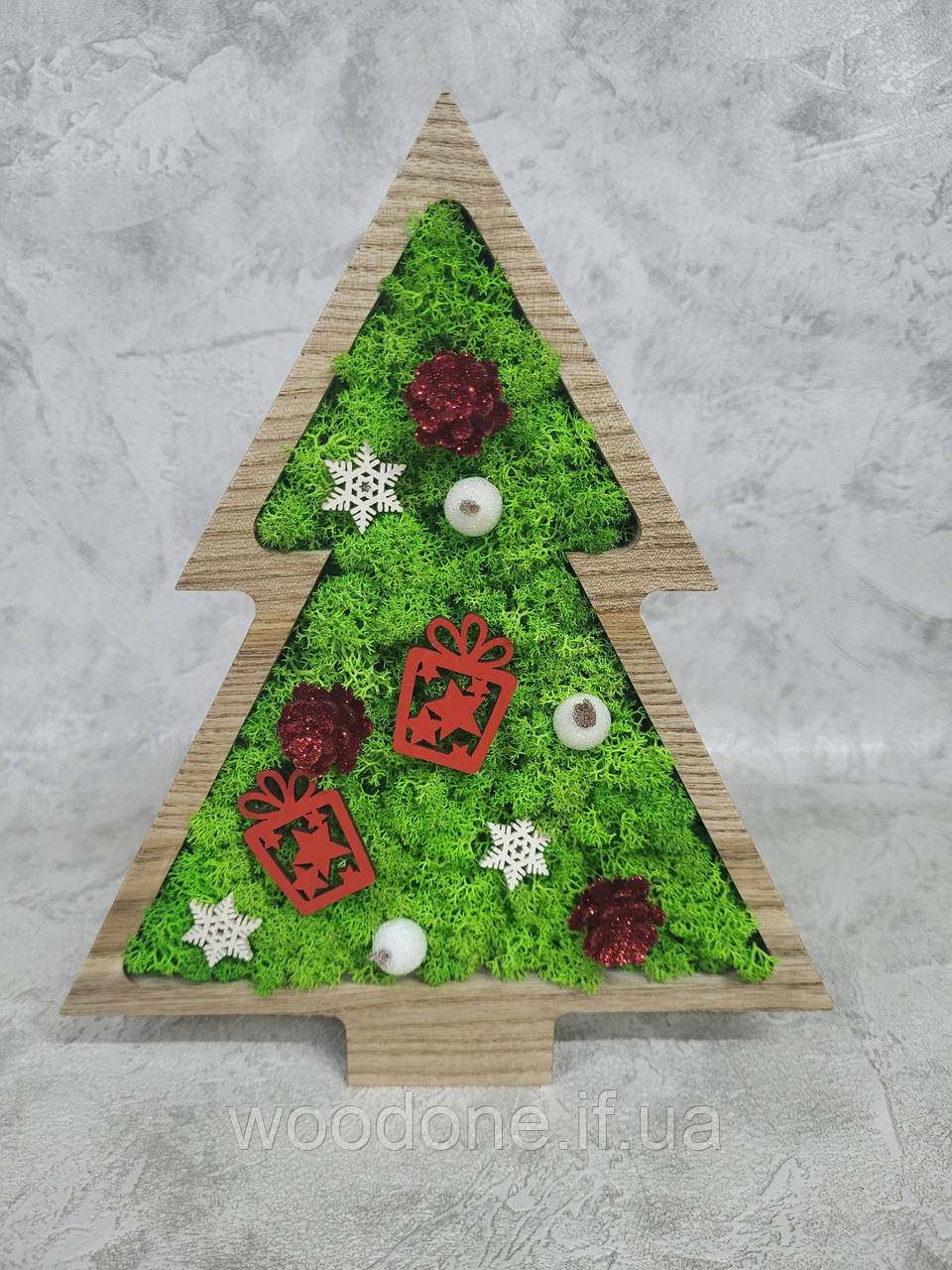 Декоративна ялинка з натурального дерева та стабілізованого моху з прикрасами, фото 1