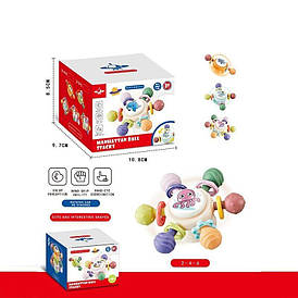 Брязкальце-спінер 8246 E  3 брязкальця, гумові прорізувачі, присоски, в коробці