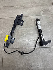 Піропатрон капота Mecedes E-Class W213. Мерседес W213. A2139062201.