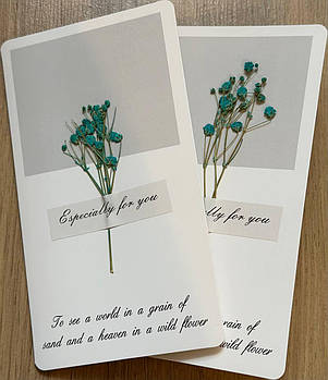 Святкова листівка з квітами