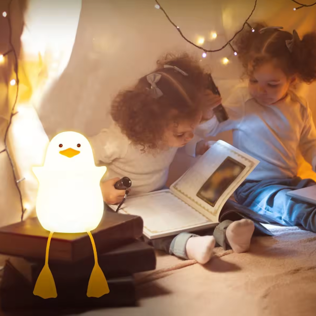 Силіконовий нічник «Каченя з лапками» – тепле світло Нічник силіконовий каченя з лапками для дітей