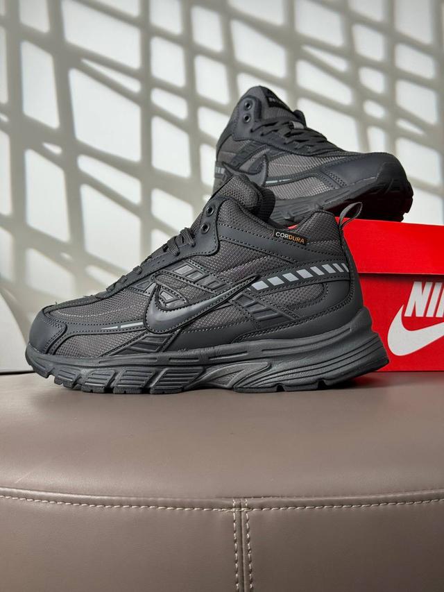 Nike Initiator High Fur Grey