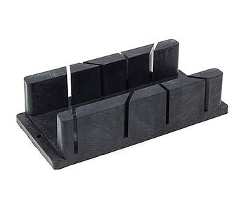 Стільце пластикове середнє 80х350 мм (100-080)