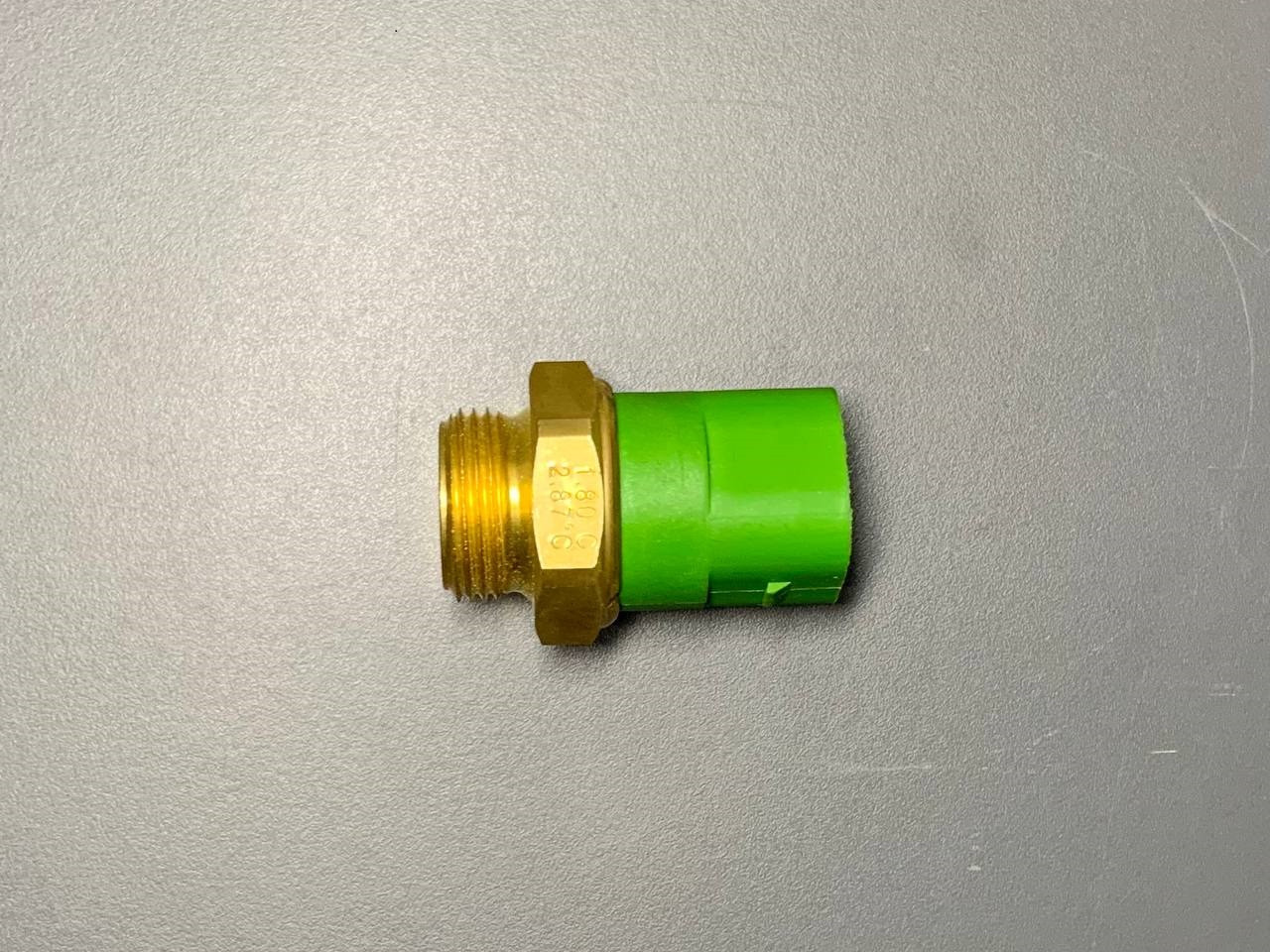 Датчик увімкнення вентилятора подвійний VIKA 99590083105 VOLKSWAGEN T4 90->