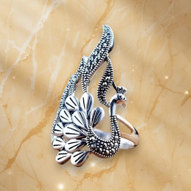 Каблучка срібляста жіноча павич з білими фіанітами регульована IgnisFlos689, фото 1