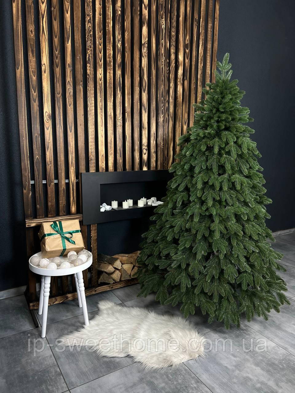 Ялинка лита "Віп Роял" зелена 1.8м