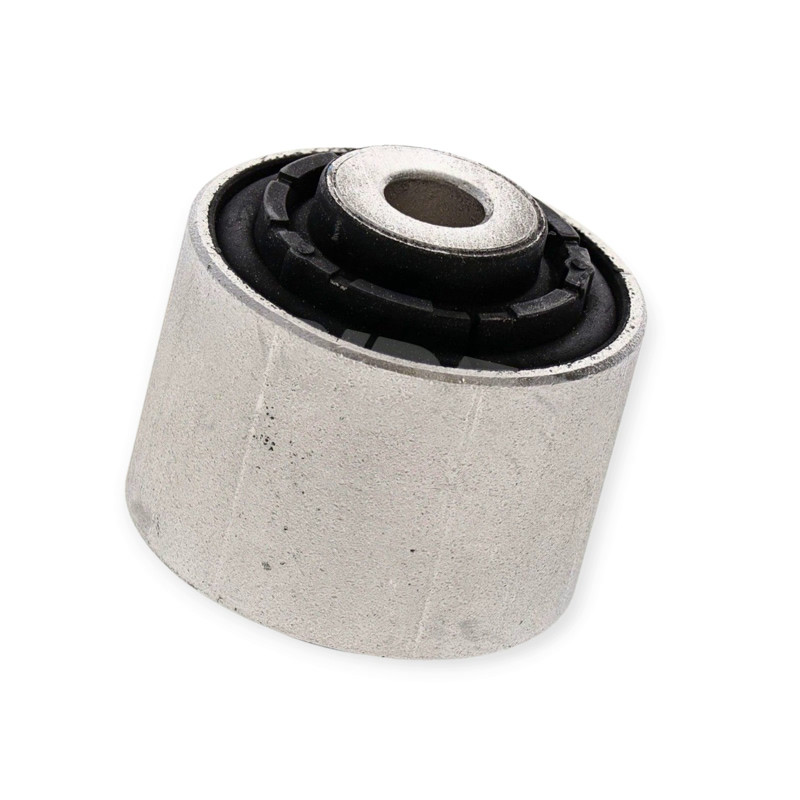 Сайлентблок переднього важеля Ауді A8 (09-18) внутрішній