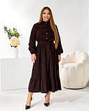 Плаття міді вельветове-сорочка з поясом і воланом, колір темно-коричневий батал, фото 2