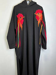 Жіноча сукня-худі з вишивкою Півні Modna KAZKA MKNK33335