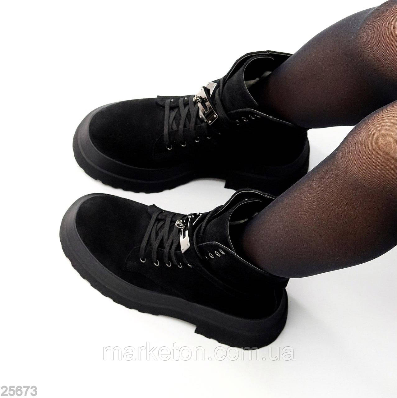 Жіночі стильні замшеві черевики зимові з натуральним хутром Чорні "City"