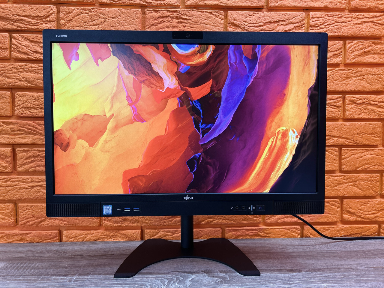 23.8" Моноблок Fujitsu K558, 1920x1080 IPS, Core i5-8400T (6 ядер), 16ГБ DDR4, 750GB SSD, Wi-Fi, BT, Win11, фото 1