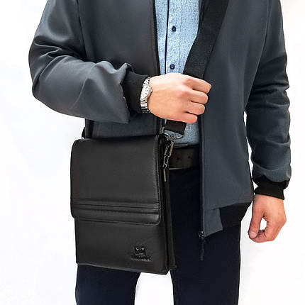 Сумка чоловіча шкіряна на плече чорна з кишенями на 2 відділи під блискавкою та клапан зверху Bretton 5416-3, фото 1