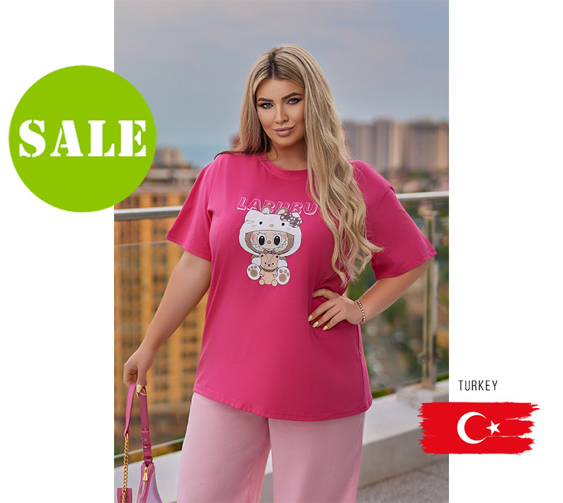 Трендова футболка жіноча з принтом Labubu "Little Wild" Батал, фото 1