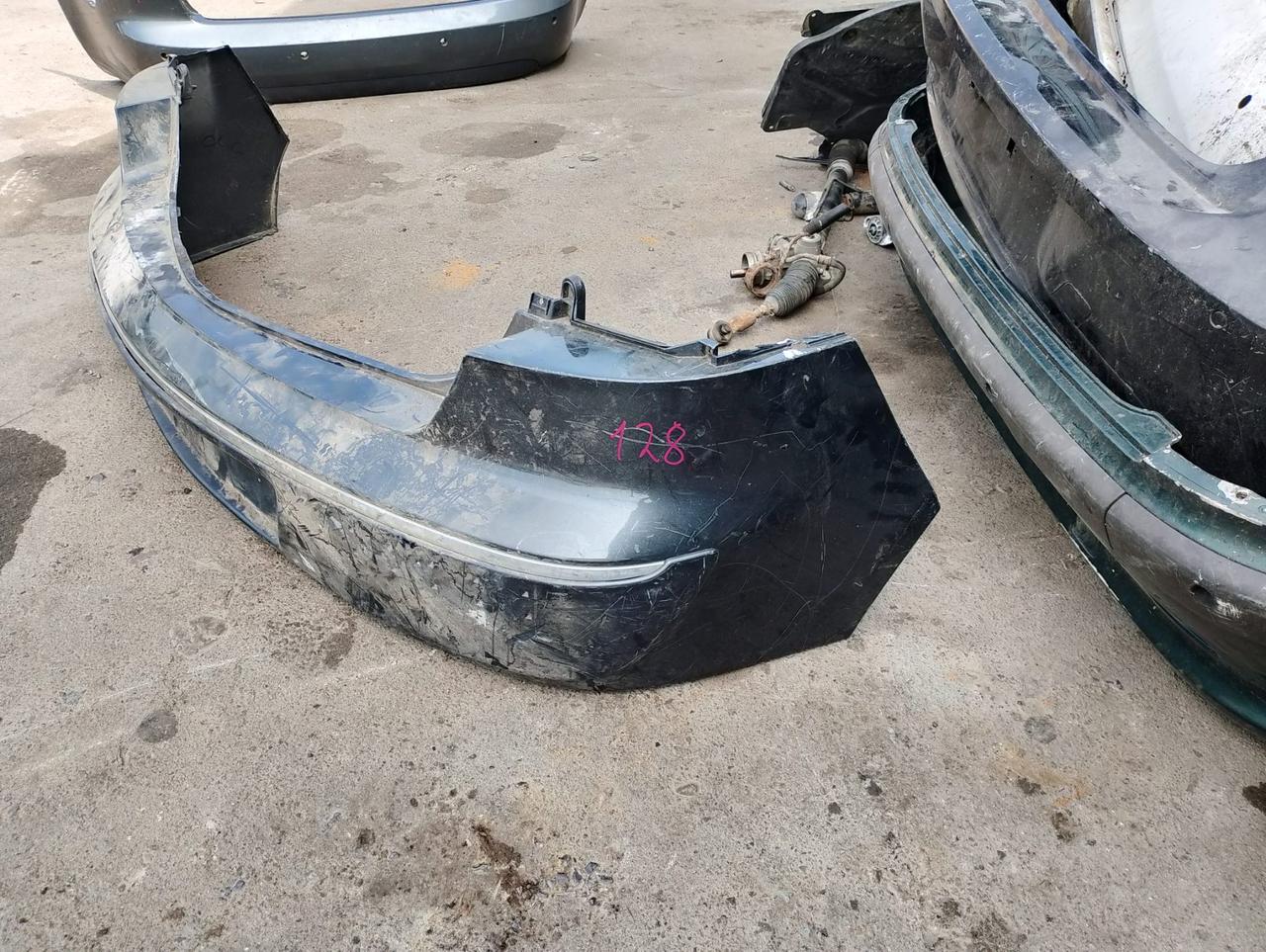 Вітаю зацікавлених на авто розборці Чемпіон !!!<br />
 Предметом оголошення Бампер Задній Renault Vel Satis 2002 - 2009 7701206879<br />
 Фактичний стан на фото. Гарантія 14 днів на встановлення та перевірку<br />
 Висилаємо по всій Україні по передоплаті на транспортні витрати!<br />
 Наявність та асортимент на складі постійно змінюються.<br />
 Точні деталі уточняйте по телефону +380973363743 — фото 4