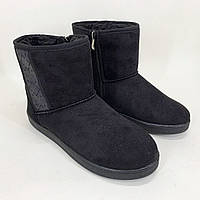 Уггі жіночі утеплені, комфортна взуття для зимових прогулянок.