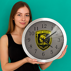 Настінний годинник із логотипом: точний час вашого бренда