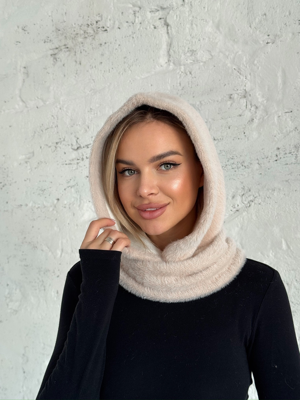 Капюшон з коміром з екохутра "Альпака", колір бежевий