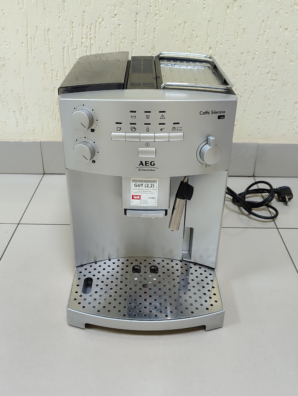 Функціональна італійська кавоварка-автомат AEG-Electrolux Caffe Silenzio plus CS5200 з Німеччини з гарантією, фото 1