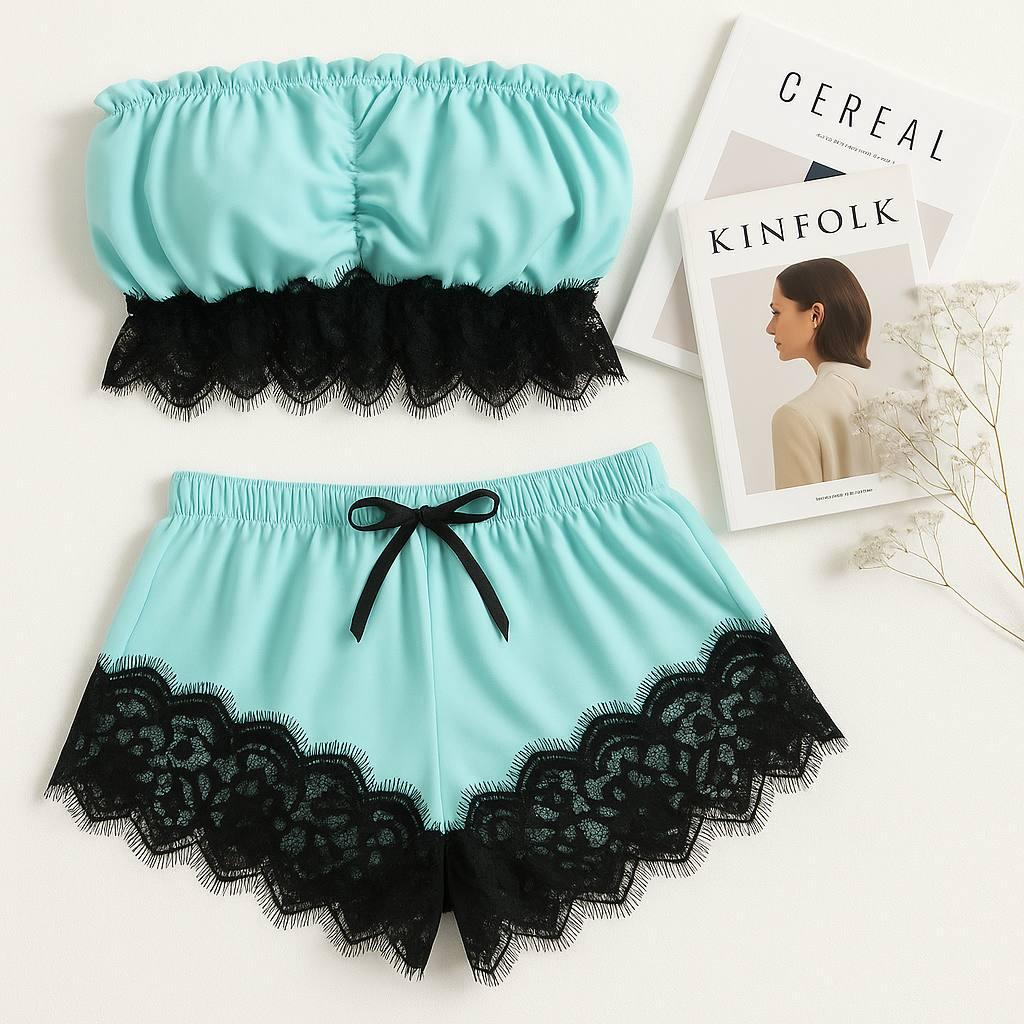 М'ятний домашній комплект топ і шорти.