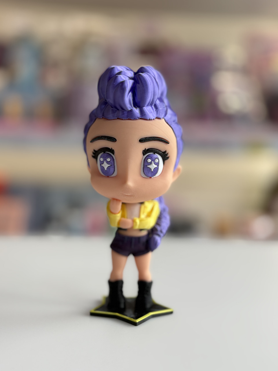 3Д фігурка K-Pop Demon Hunters Мисливці на демонів Румі на стійкій підставці іграшка-мем  персонаж TikTok 15 см, фото 1