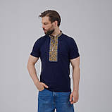 Чоловіча футболка темно-синього кольору із вишивкою «Козацька (золота вишивка)», фото 2