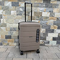 Валіза дорожня середня з поліпропілену Wings HWF03 М Шампань