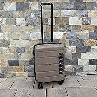 Валіза дорожня мала з поліпропілену Wings HWF03 S Шампань