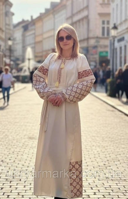 Лляна вишита сукня з бежево-коричневою вишивкою "Теплі обійми"